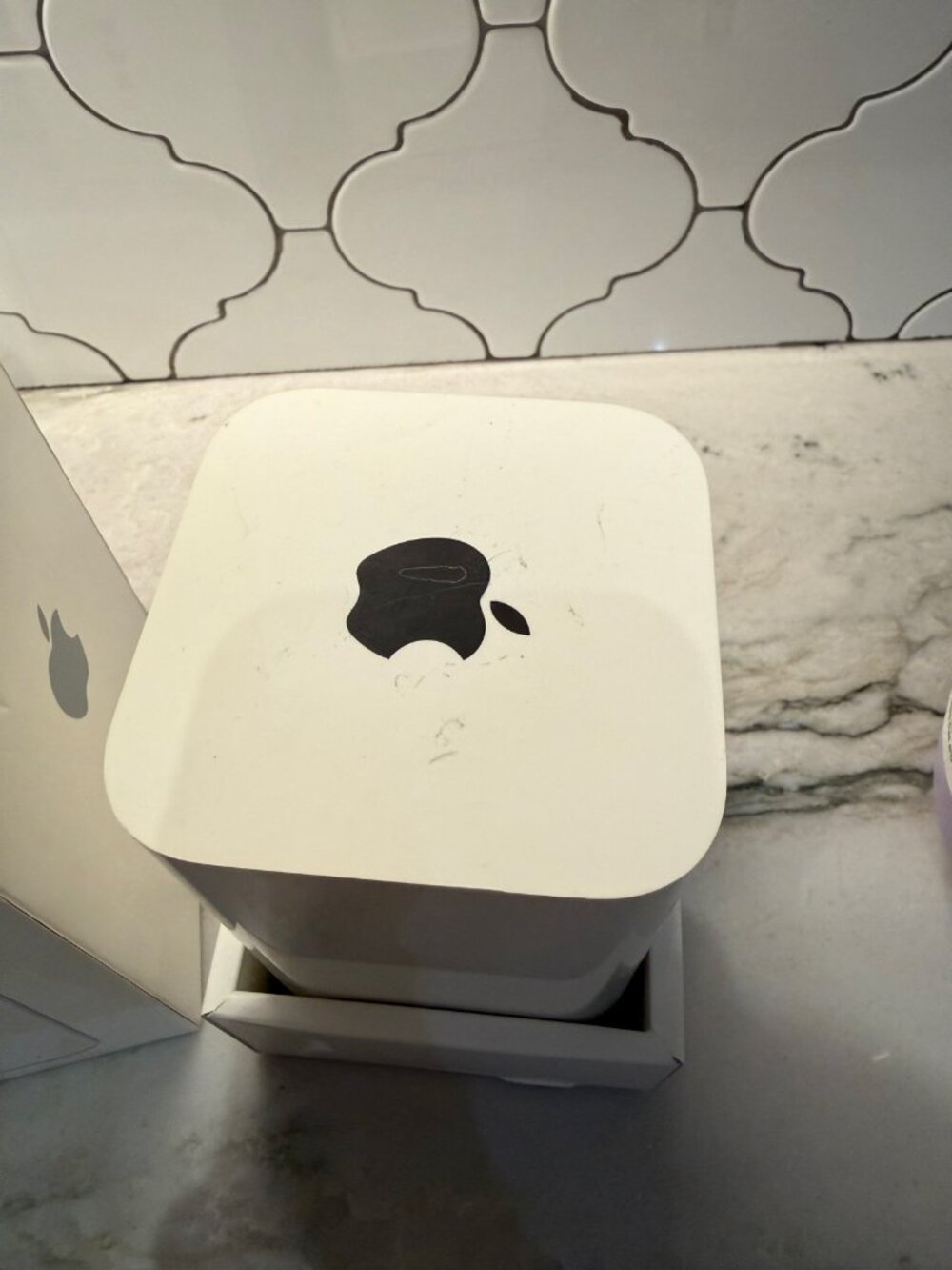 Apple AirPort Extreme WiFi Router Tower Model - With Original Box - Picture 4 of 4